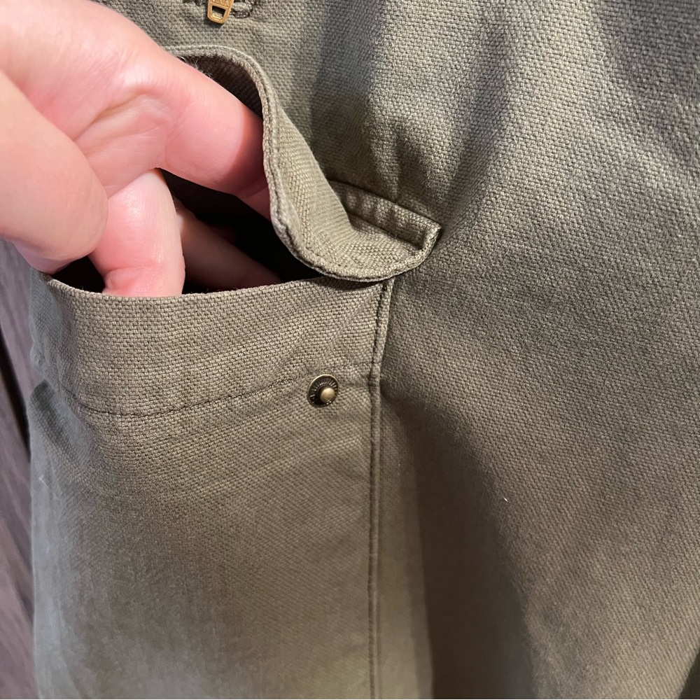 *Flawed* NWOT Women’s Etica Ren Cropped Relaxed Cargo Pant Size 28 Sage - Picture 7 of 11